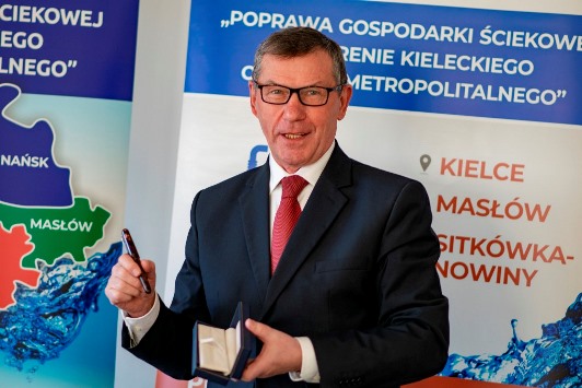 ostatnia%20umowa%20IV%20projekt-07