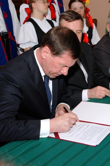 podpisanie_Usmiech_mecenat_DSC_10752