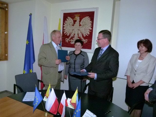 Umowa_Maslow_wykon_SKANSKA-26cze13%20%2829%29