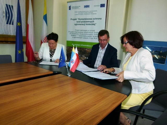 Umowa-modernizacja-wod-31lip13%20%282%29